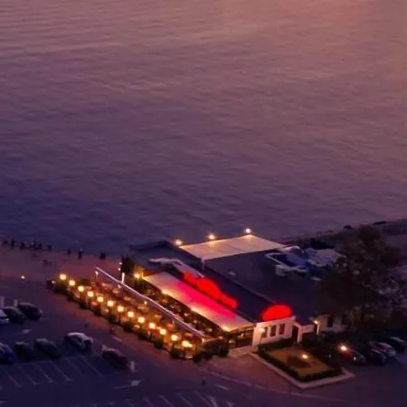 Panorama - Free Ev Charging Station Отель